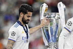 FB体育网站-转会期巴塞罗那备战欧超杯，强势反弹细节曝光，媒体盛赞，更衣室氛围转暖的简单介绍